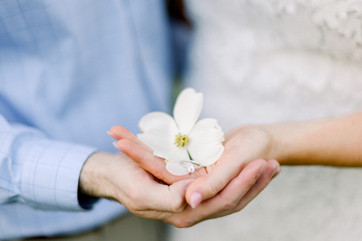 10 Must Haves for an Engagement Session